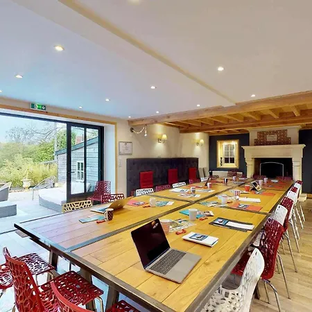 Duckerie 55 Pers 5 Jacuzzi, 15min